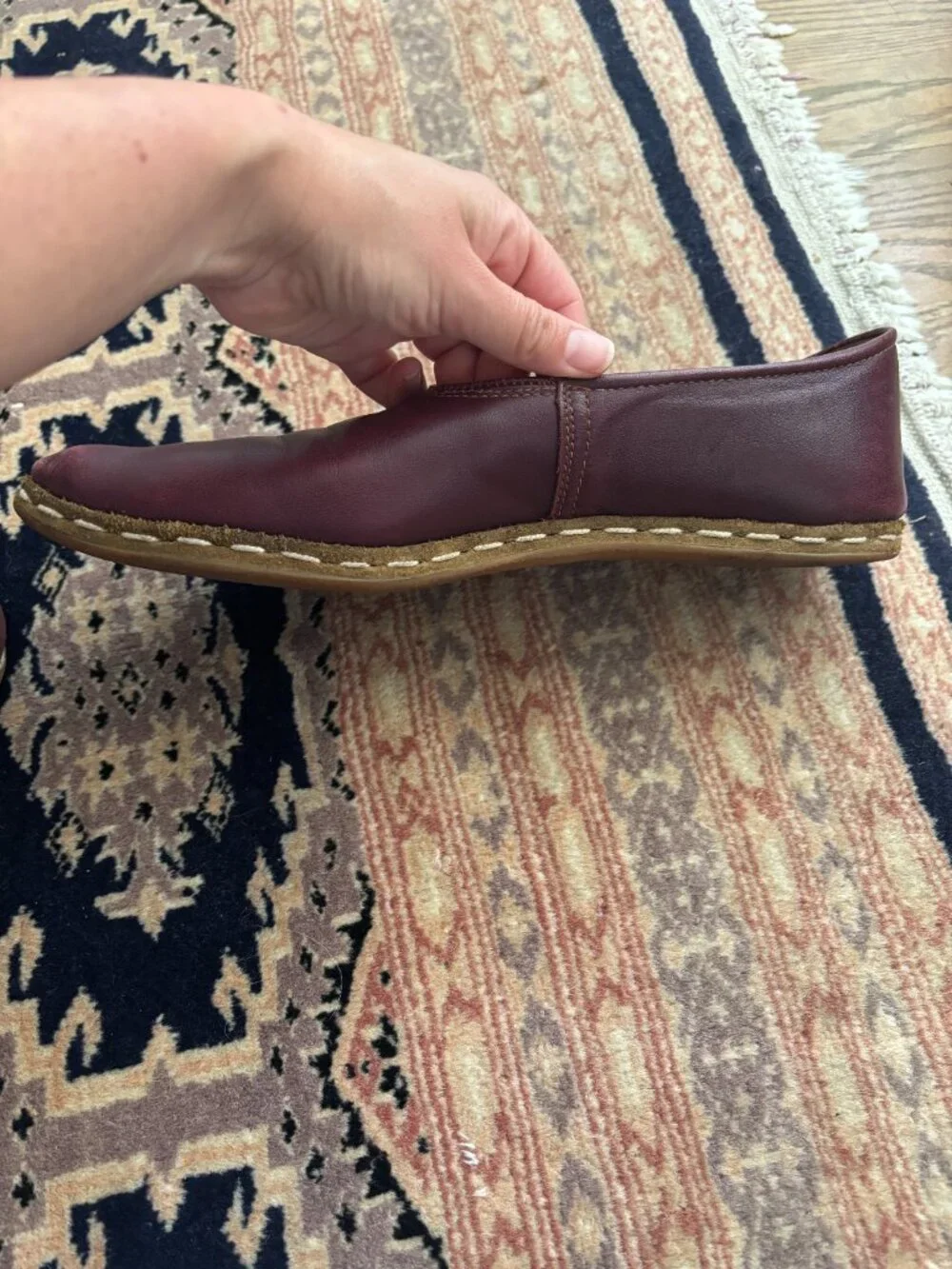 Sabah leather slip